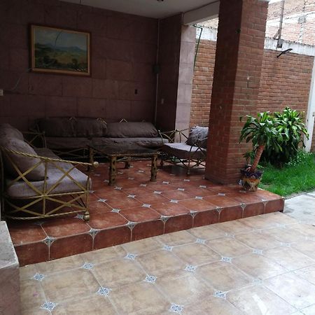 Hotel Alameda Maravatio Bagian luar foto