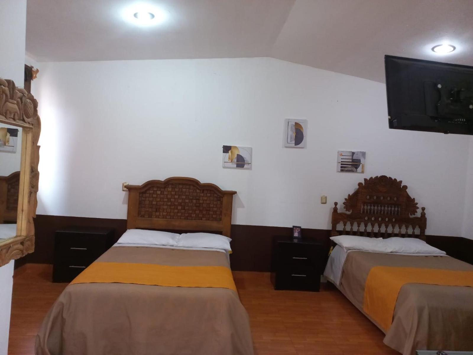 Hotel Alameda Maravatio Bagian luar foto