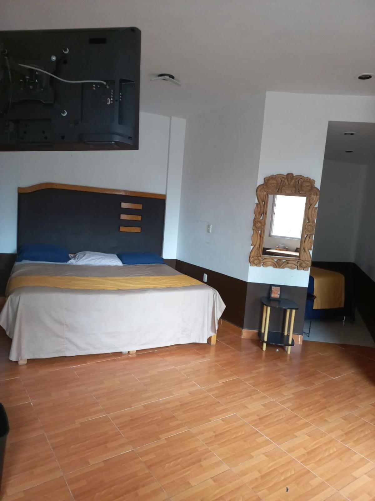 Hotel Alameda Maravatio Bagian luar foto
